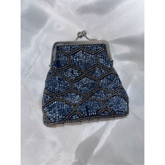 Elegant Blue Beaded Clutch - Picture 6 of 14